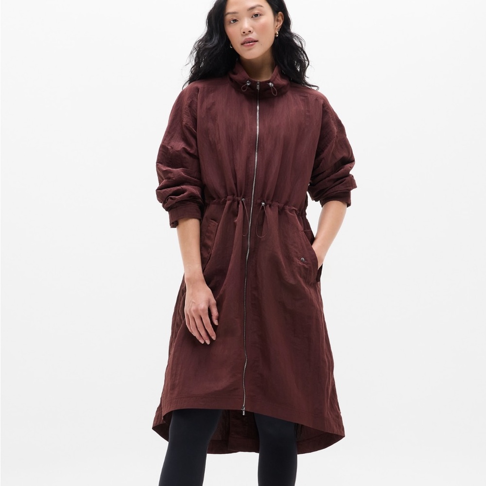 Athleta Pursuit Anorak - M, Garnet